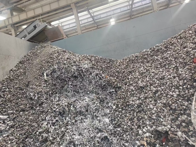 只經過破碎線未經分選產出的雜鋁成品料